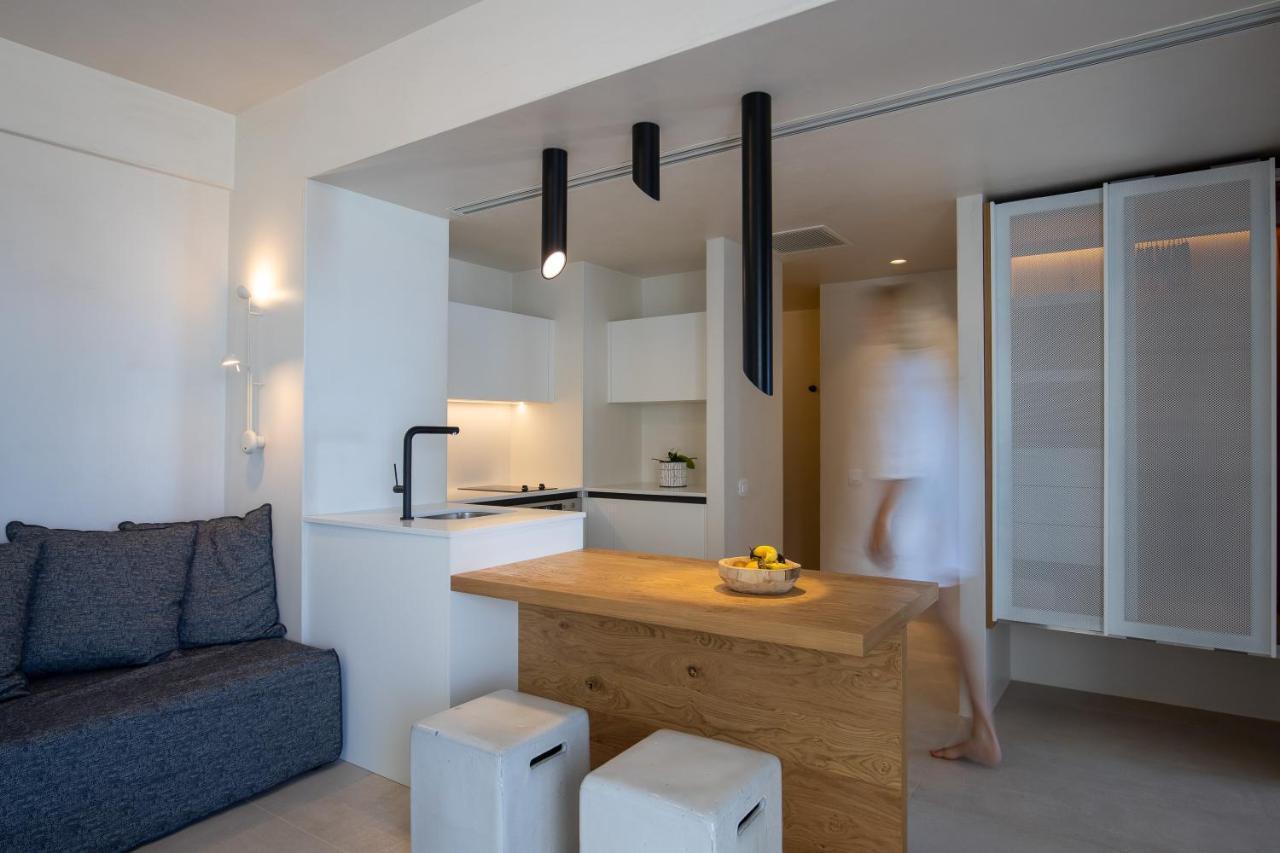 Akrogiali Aparthotel