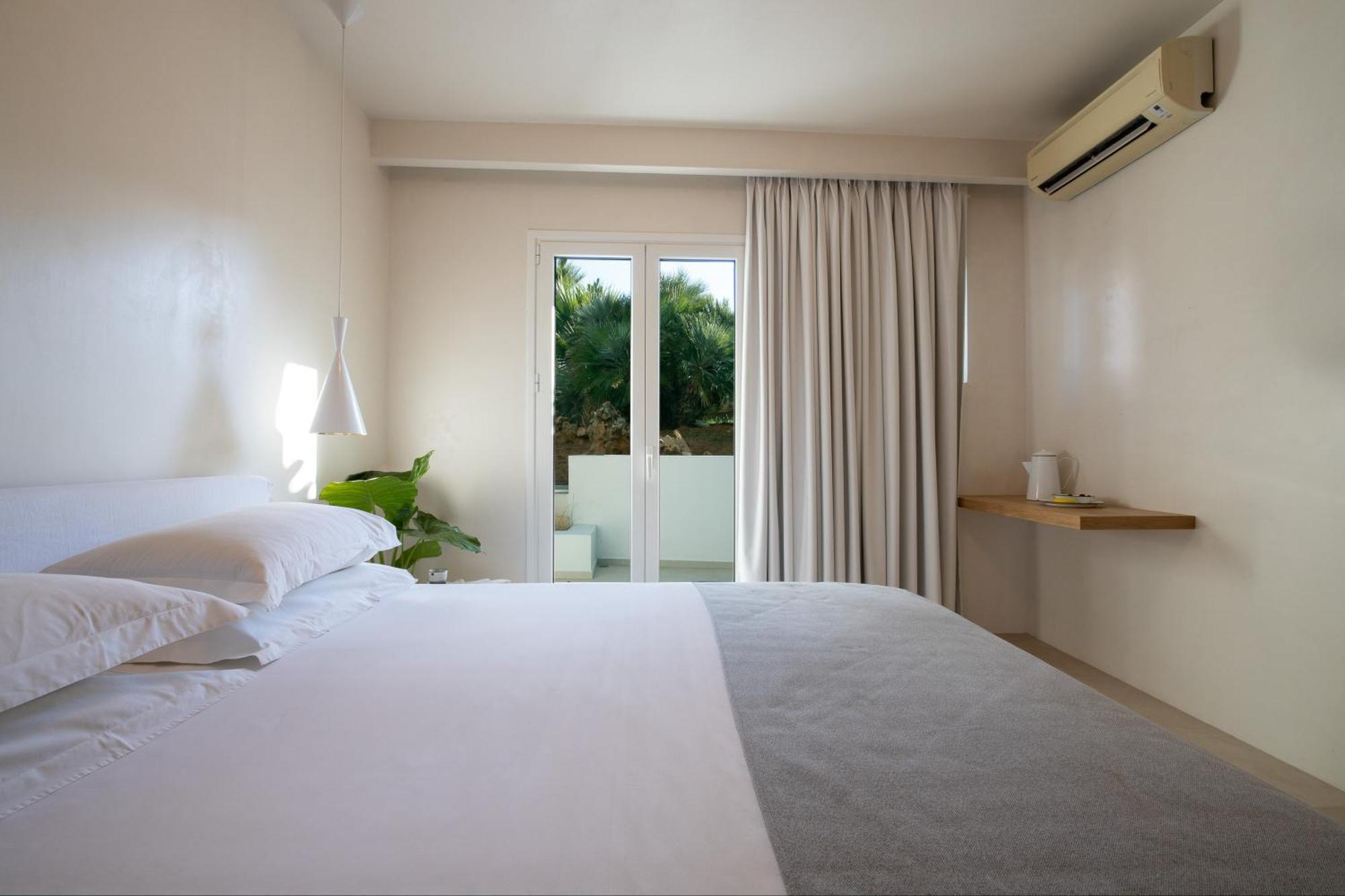 Aparthotel Akrogiali 4*
