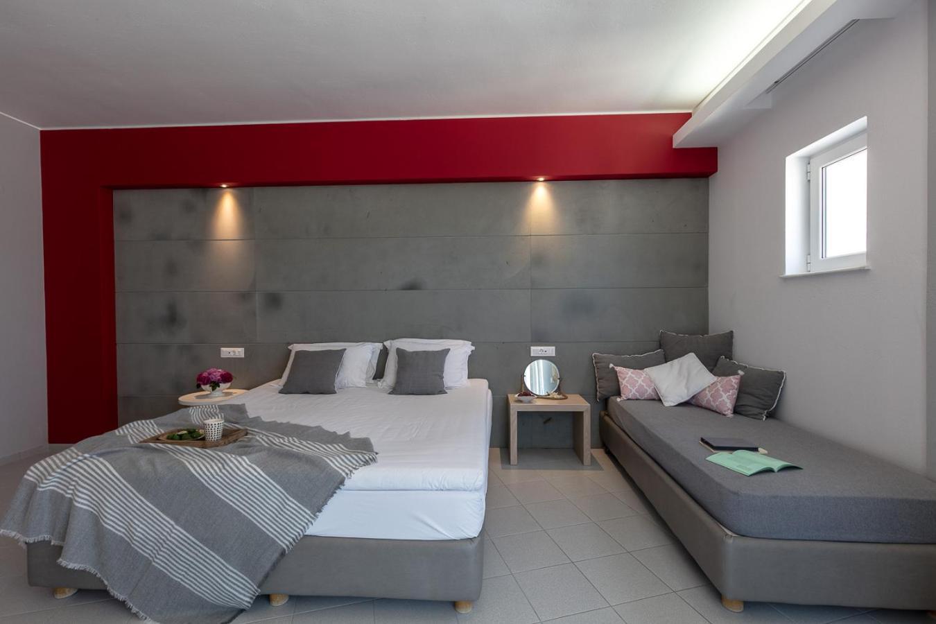 Akrogiali Aparthotel 4*